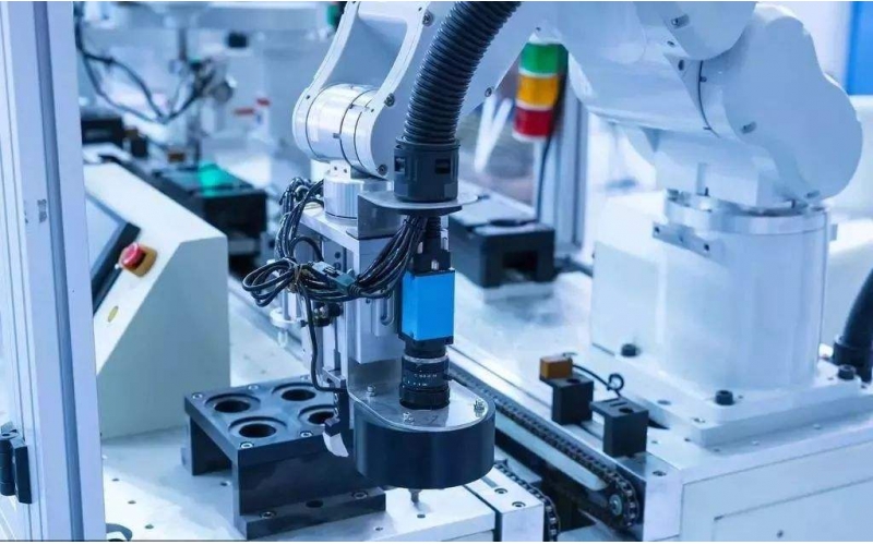 疫情推動工業(yè)企業(yè)智能制造進程，工業(yè)機器人 自動化生產、線上辦公成應對利器